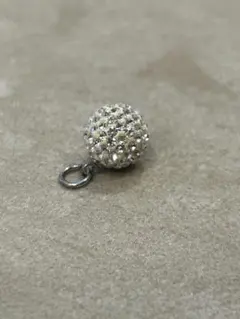 スワロフスキー　クリスタルボールチャーム