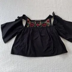 ZARA BASIC 刺繍 スパンコール 半袖 ブラウス ブラック Lのサムネイル