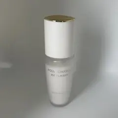 エスティローダー アクア チャージ 薬用 セラム エッセンスのサムネイル