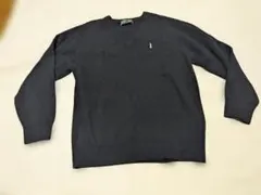 EASTBOY黒のVネックセーター