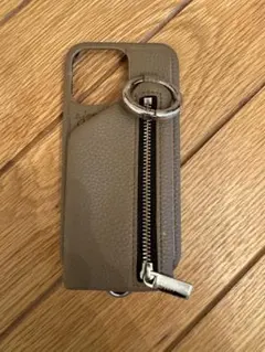 エジュー　iPhone13proケース