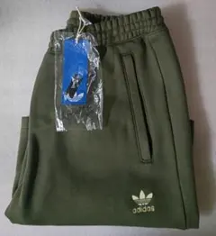 アディダスオリジナル【トレフォイルショートパンツ М】新品 adidasのサムネイル