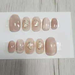 上品ピンクベージュ×ニュアンスネイルチップ 大人かわいい シンプル