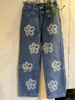 Item thumbnail for item 65a82741-3da5-48e0-bc11-edf6f012b19c