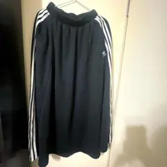 中古　adidas ブラック SST スカート
