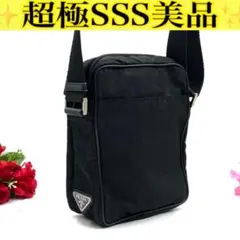 プラダ◎PRADA ポーチ ショルダーバッグ 三角プレート アマゾン ブラックのサムネイル