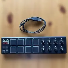 AKAI Professional LPD8 MIDIコントローラー