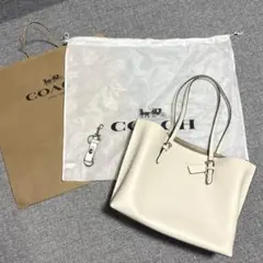 COACH ホワイトレザートートバッグ