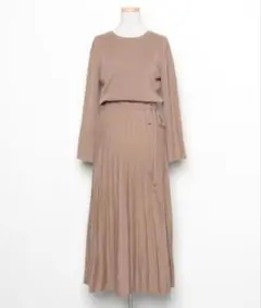 Mila Owen ミラオーウェン　ウエストリボンプリーツニットワンピース