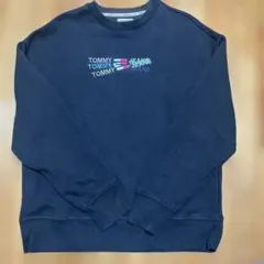 TOMMY JEANS ブラックトレーナー