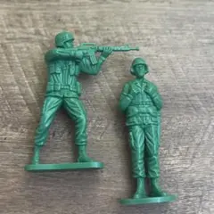 グリーンアーミーメン　2体