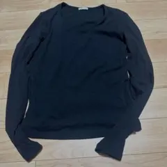 GU 黒 クルーネック 長袖トップス