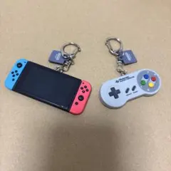 Nintendo Switch & スーパーファミコン キーチェーン