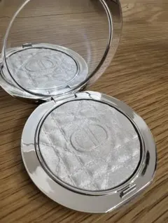 Dior Glow Luminizer 06