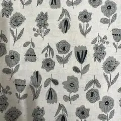 北欧調花柄　生地★ Floral Fabric★お値下げ