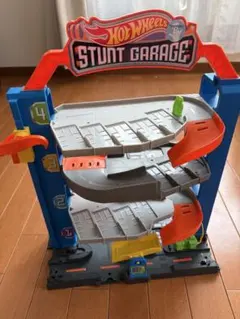 ホットウィール　Hot Wheels　スタンドガレージ　パーキングビル　駐車場