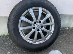 4本セットスタッドレス タイヤ225/65R17のサムネイル