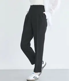 ハイウエスト テーパードパンツ ブラック