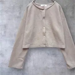【ILLUWA】カーディガン　九分袖　トップス　ショート丈　ベージュ　韓国製