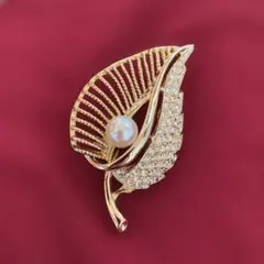 パール付き透かし葉デザインブローチ｜ゴールド×スワロフスキー フォーマル