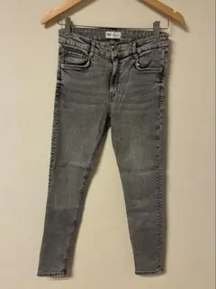 ZARA ザラ スキニーデニム ジーンズ グレー EUR38 Mサイズ相当のサムネイル