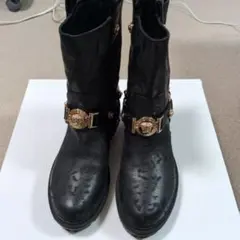 最後の価格！限界売切最終価格！VERSACE　ブーツのサムネイル
