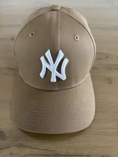 New Era 9FIFTY ベージュキャップ
