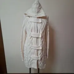 アイボリー フード付き ケーブル編み カーディガン　ニットコート