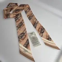 なかなか綺麗♡FENDIフェンディラッピーツイリースカーフ FENDI フェンディ ツイリー ラッピー ハート スカーフ 衣類