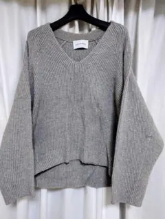 ADAM ET ROPE Vネックニット　グレー　ウール100%　フリーサイズ