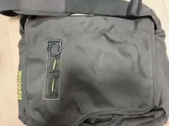 reebook リーボック　ショルダーバッグ