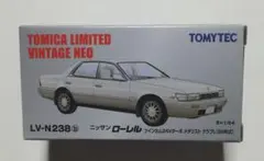 トミカリミテッドヴィンテージネオ 日産 ローレル メダリスト クラブL 白/金