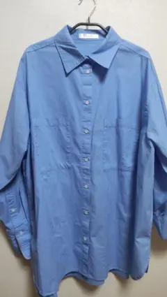 新品 ブルー長袖ボタンアップシャツ