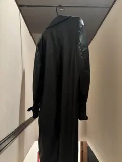 黒 合成皮革 ダブルブレスト トレンチコート