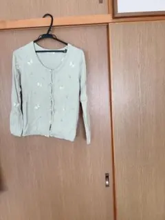 axes femme薔薇蝶々刺繍入りパールが可愛いミントグリーン長袖カーディガン