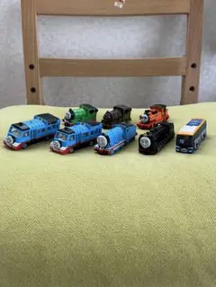 トーマス トミカ まとめ売り 8台＋1台おまけ