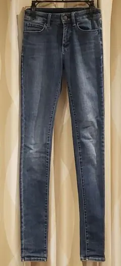 UNIQLO JEANS スキニーデニム 23インチ ウルトラストレッチ