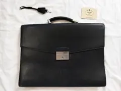 【PRADA】サフィアーノ 正規品 ビンテージビジネスバッグ ギャランティ鍵付のサムネイル