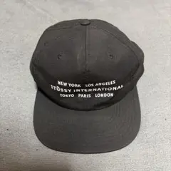 STÜSSY 黒 キャップ