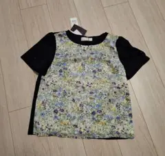 リバティ　花柄半袖Tシャツ Mサイズ
