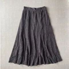 アースミュージックアンドエコロジー フレアスカート 総レース チャコールグレー
