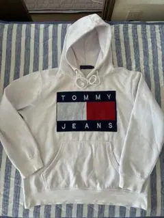 TOMMY JEANS フード付きパーカー ホワイト
