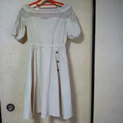 アクシーズファム　オフショルダーワンピ