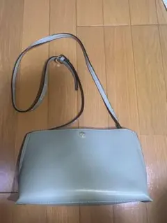 レガートラルゴ　かるいかばん　ショルダーバッグ