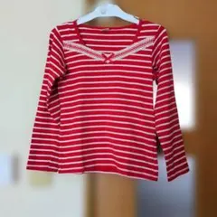 130センチ　赤と白のストライプ 長袖カットソー　女の子　ロンT