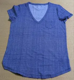 【美品】GAP 半袖VネックTシャツ ブルー チェック柄のサムネイル