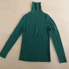 UNIQLO グリーン タートルネック セーター