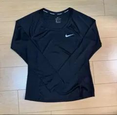 【ほぼ新品】Nike DRI-FIT 長袖 S ナイキインナー　定価7.000円