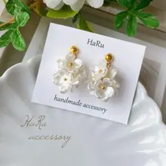 【 g4 】ホワイトフラワー お花 ピアスorイヤリング