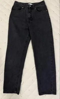 【H&M】ブラックデニム テーパードパンツ レディース 黒 シンプル Mサイズ